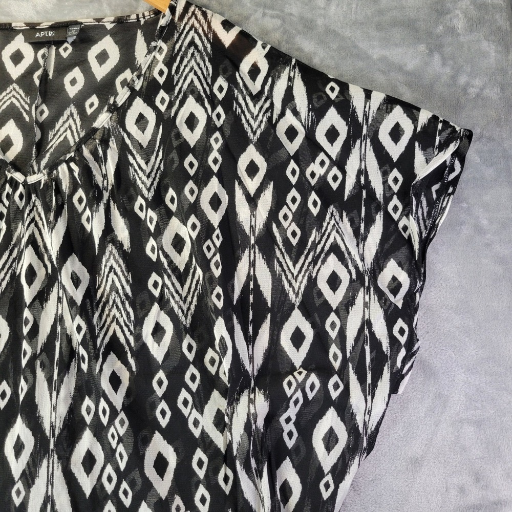 Apt 9 Woman 1X Sheer Geometric Blouse Black White Cap Sleeve Layering Top Tunic - Picture 3 of 9